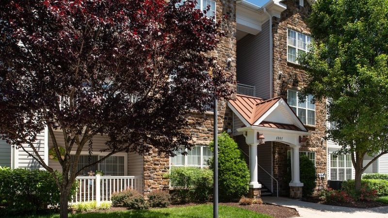 The Elms at Montjoy 08 4980N, Ellicott City (see pics & AVAIL)